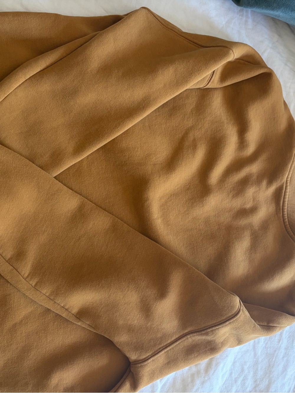 Vuori Small sweatshirt. Dark mustard color. - Picture 2 of 3
